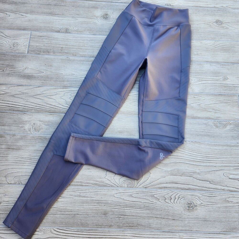 (S) Alo Winter Warm Airlift SuperMoto High-Waist  Leggings